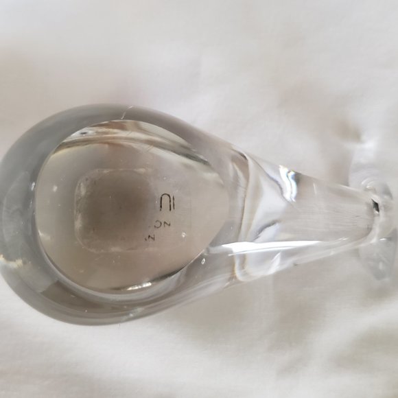 The ©Toscany Collection Clear Glass Whale Figurine/Paperweight - Picture 4 of 6